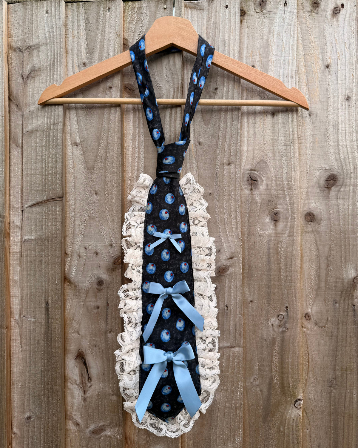 Blueberry Dreams Tie
